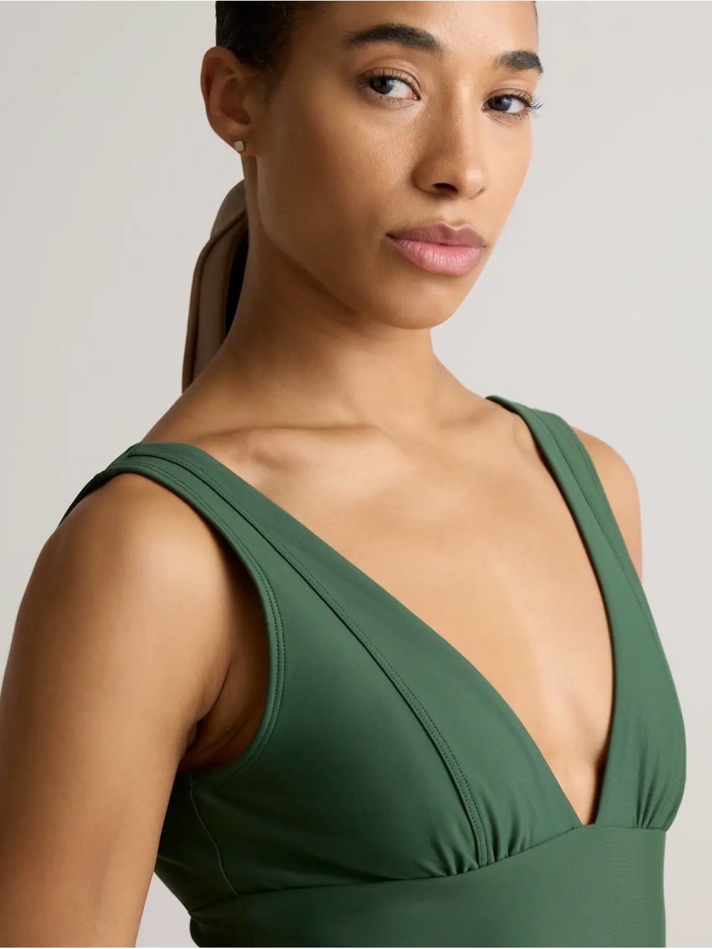 Quince Medium green V-Neck One-Piece. Bnwt - Picture 8 of 9
